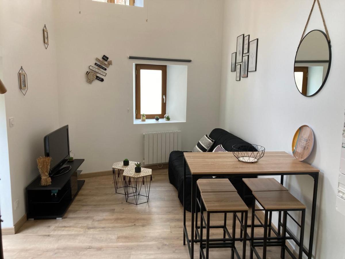 Appartement Au Coeur D'Espalion La Cabane Du Lot Esterno foto